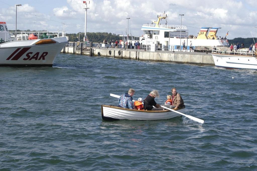 Hotel Admiral Scheer Laboe Exterior foto
